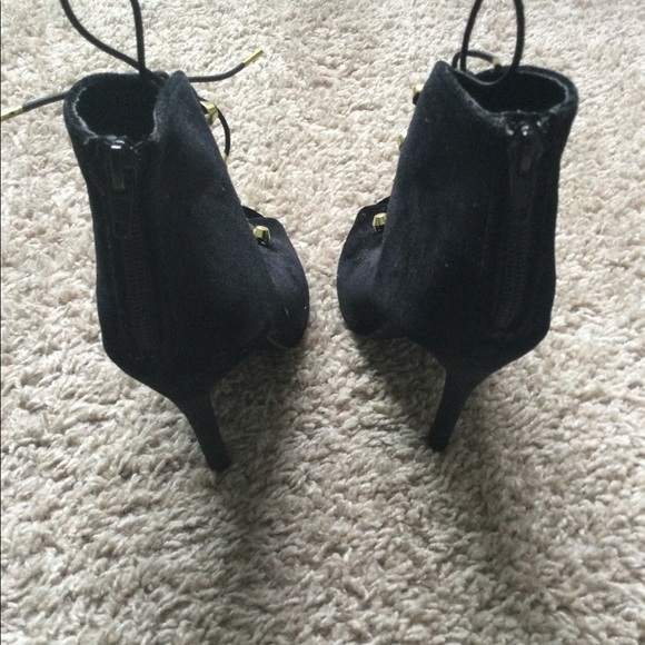 Qupid Faux Fur Ankle Boots - Picture 6 of 16